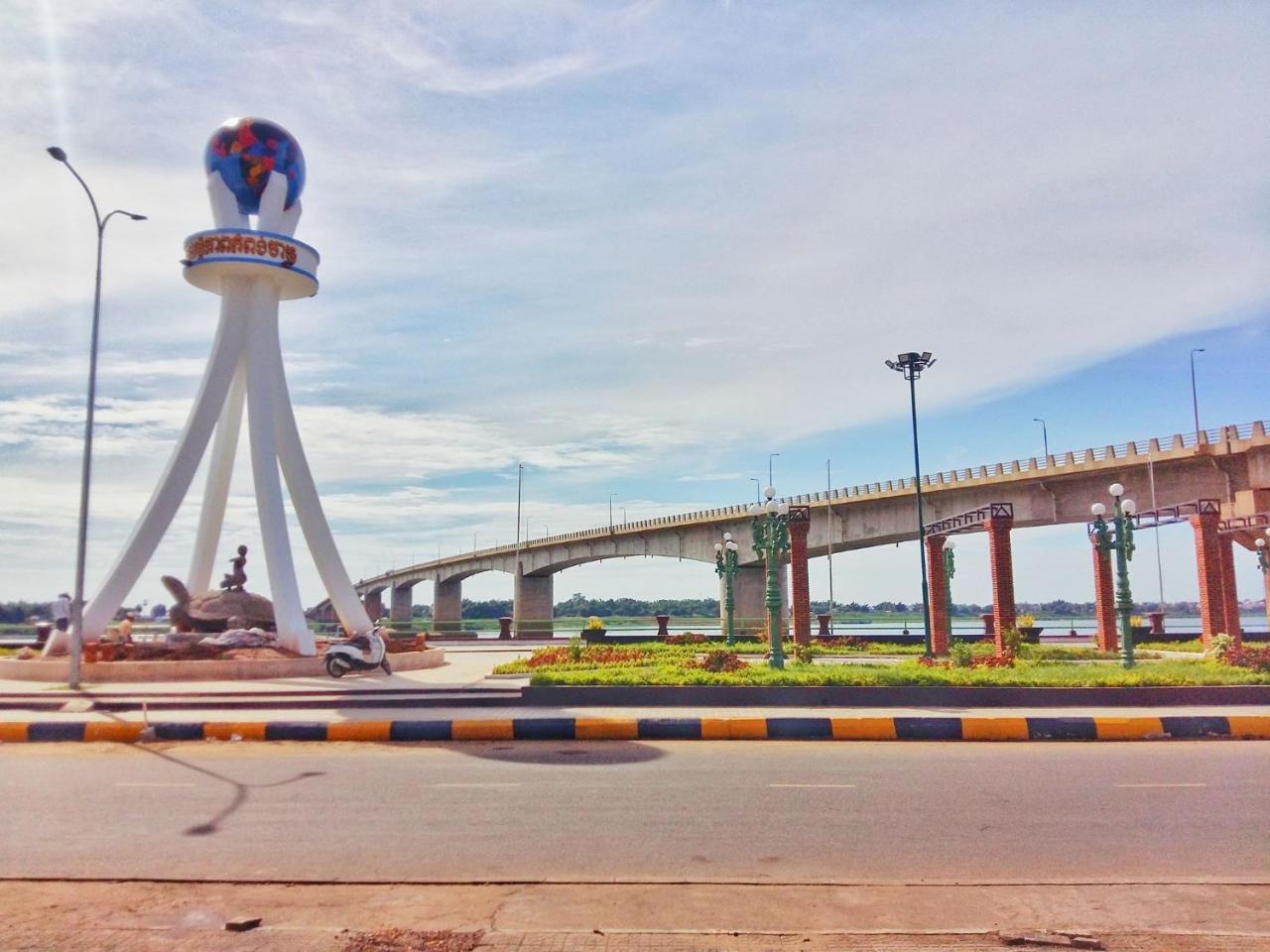 Kc River Hotel كامبونغ تشام المظهر الخارجي الصورة